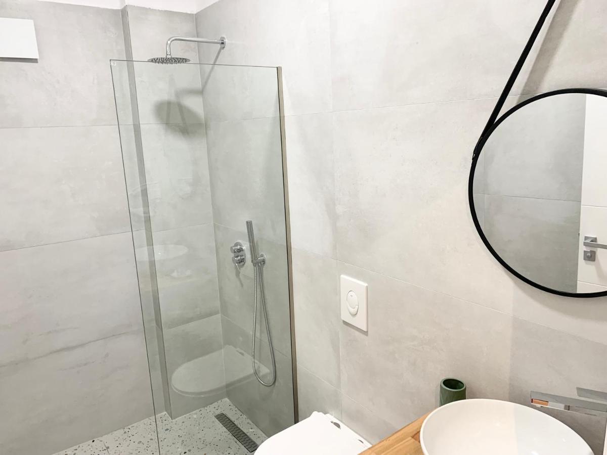 Aparthotel Saral Mar Sarandë